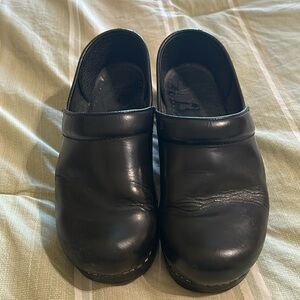 DANSKO black size 39 or 8.5